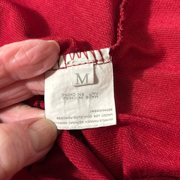 Red Sleeveless Jumpsuit with Bib-Front Design size M - Picture 7 of 11